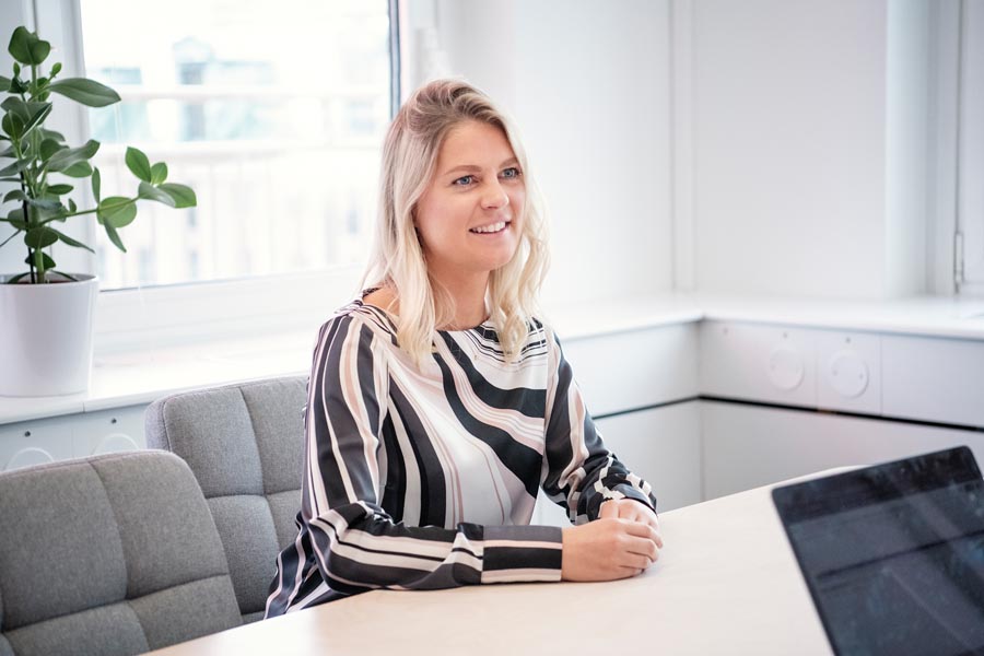 CFO Recruitment: Your trusted finance staffing partner. Specializing in high-quality consulting solutions, connecting skilled payroll specialists, and maintaining industry leadership.